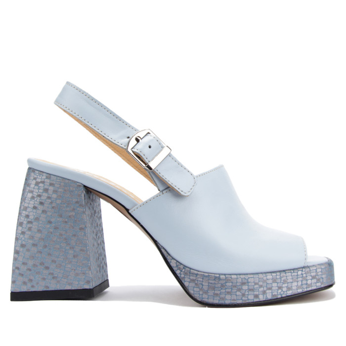 Niebieskie sandały na obcasie