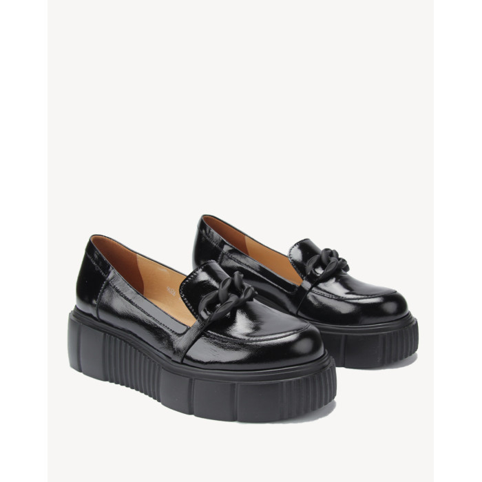 Black moccasins on 4.5 cm platform