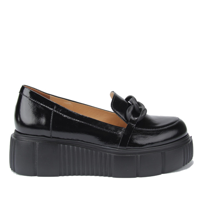 Black moccasins on 4.5 cm platform