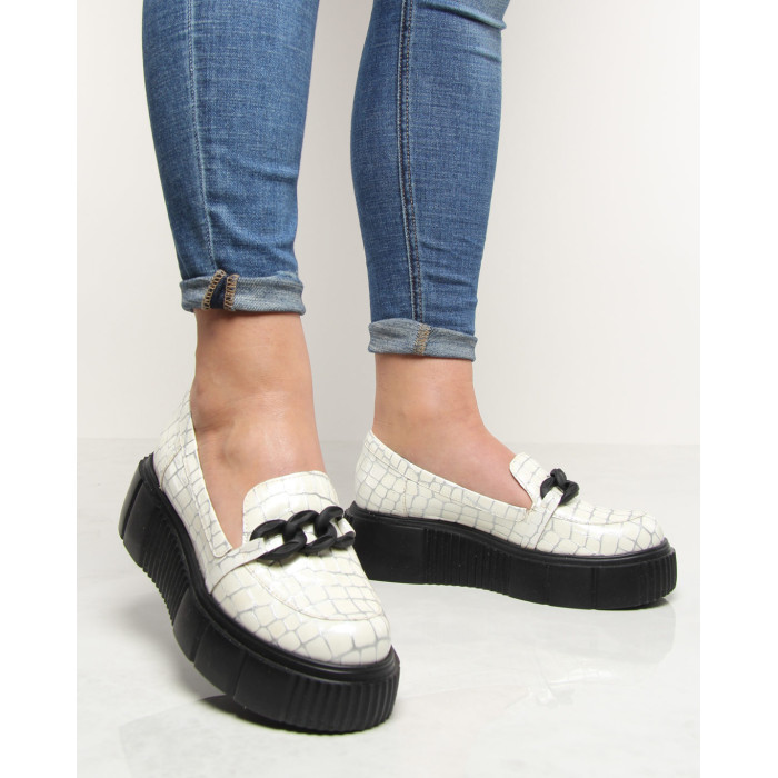 White moccasins on 4.5 cm platform