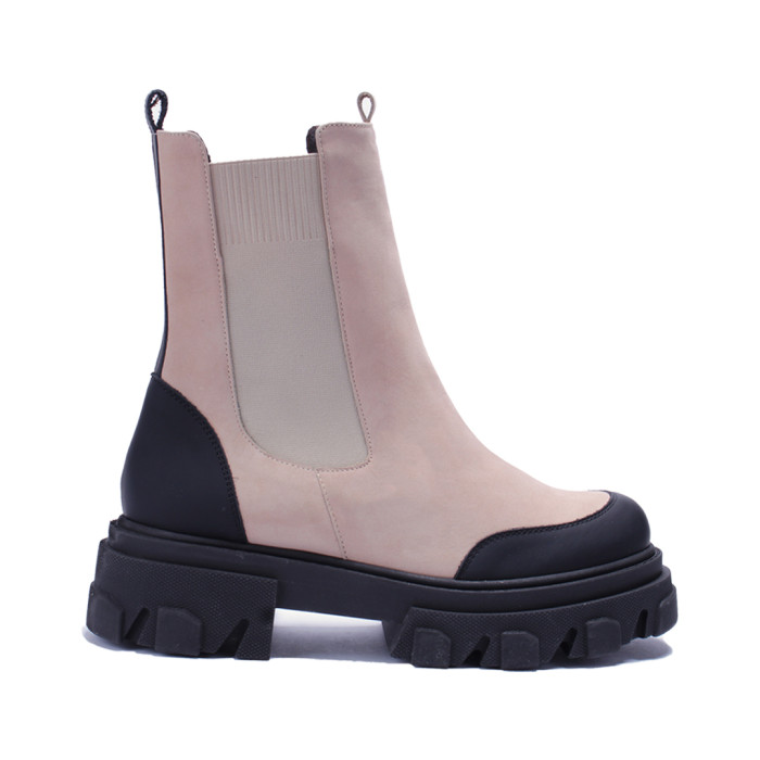 Beige insulated boots grain leather