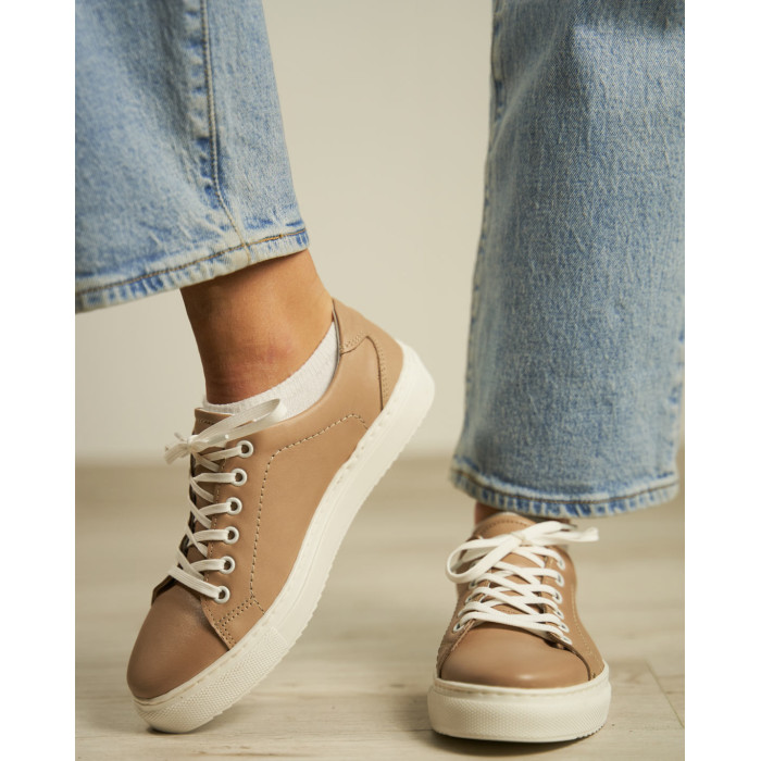 Brown sneakers grain leather BOTIMO