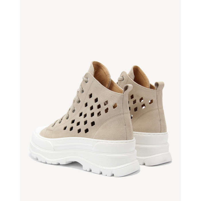 Beżowe botki letnie ażurowe skóra welurowa