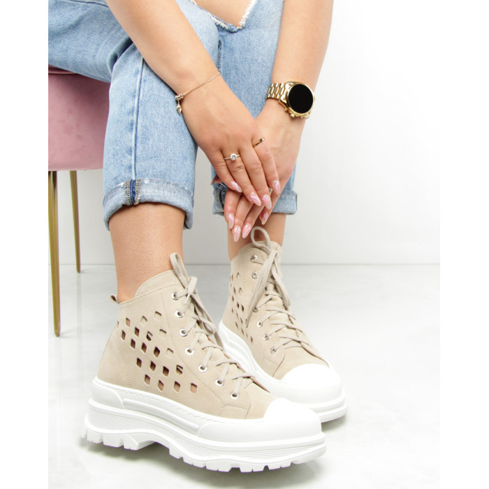 Beżowe botki letnie ażurowe skóra welurowa