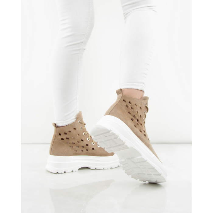 Brązowe botki ażurowe skóra welurowa