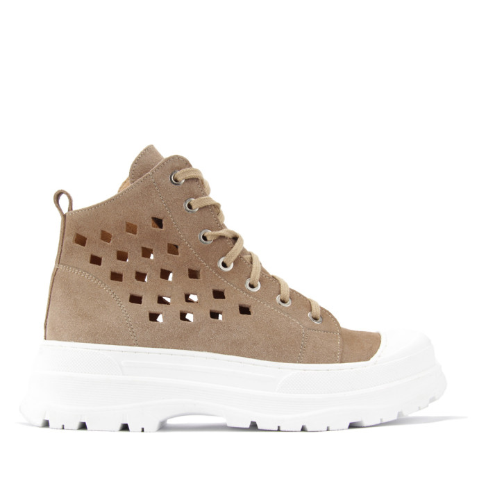 Brązowe botki ażurowe skóra welurowa