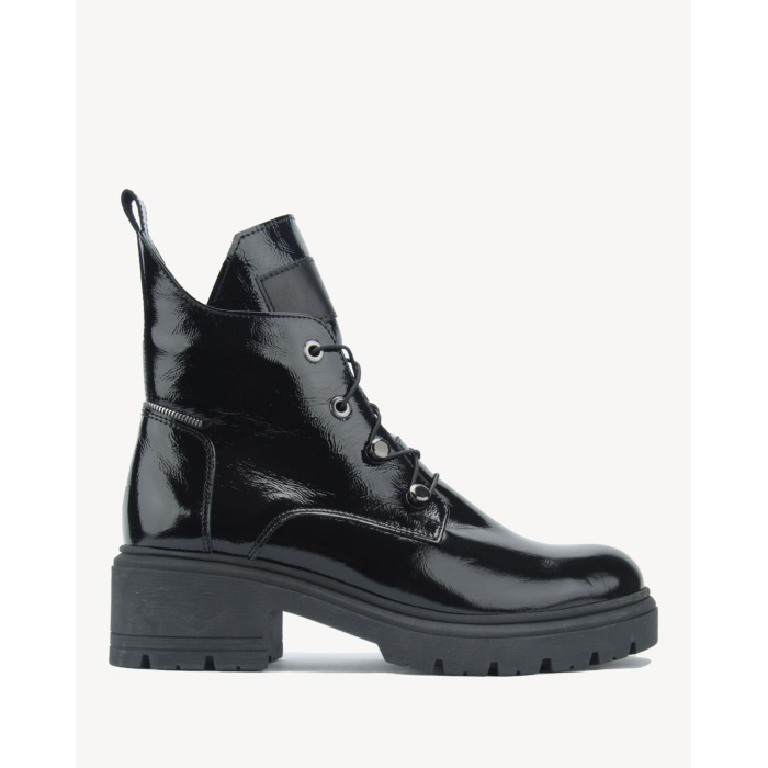 Czarne botki skóra lakierowana