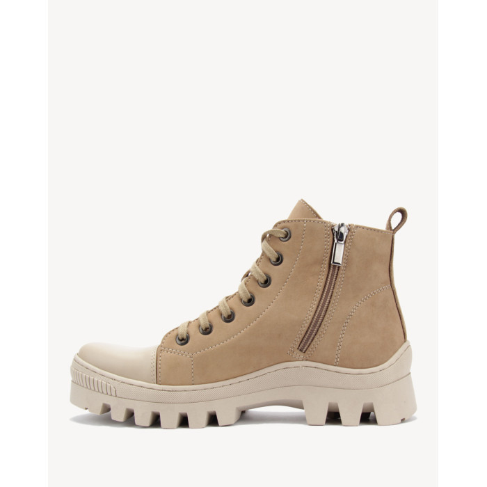 Beżowe botki nubukowe