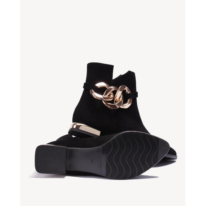 Czarne botki z łańcuchem skóra welur