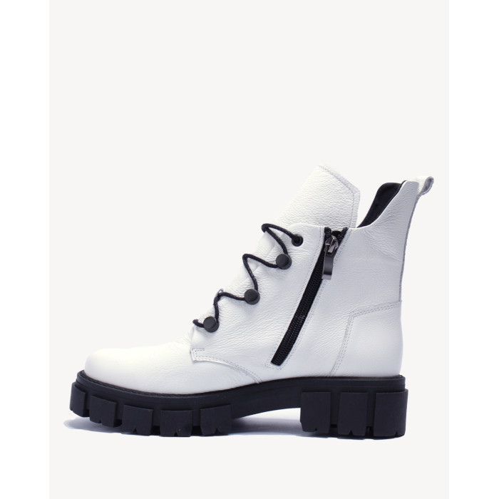 Białe botki ocieplane skóra licowa