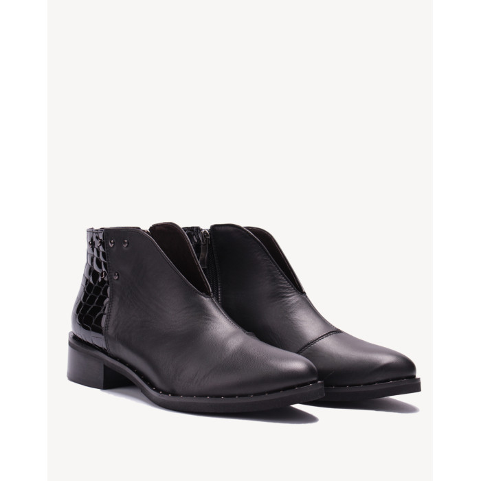 Czarne botki na obcasie skóra