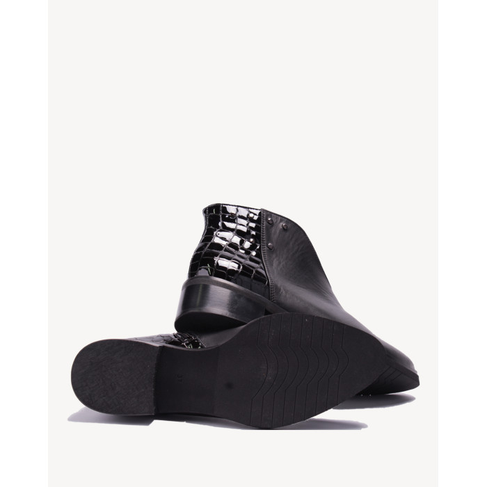 Czarne botki na obcasie skóra