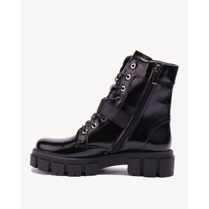 Czarne botki ocieplane ze skóry lakierowanej