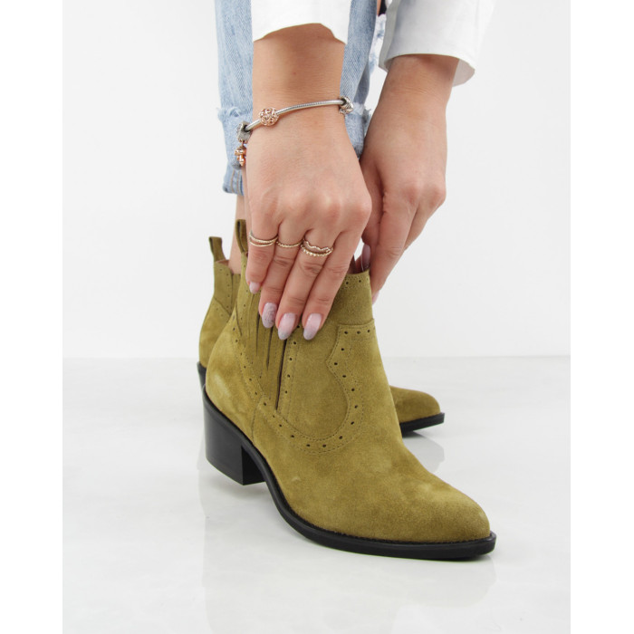 Zielone kowbojki welurowe