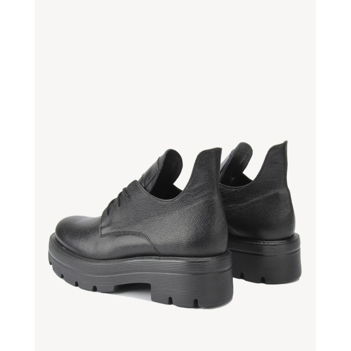 Czarne sznurowane botki