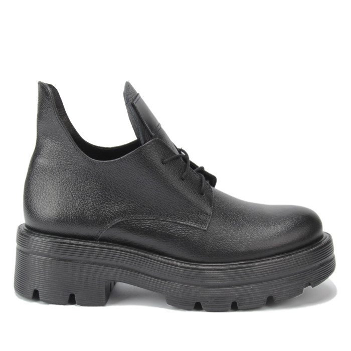 Czarne sznurowane botki