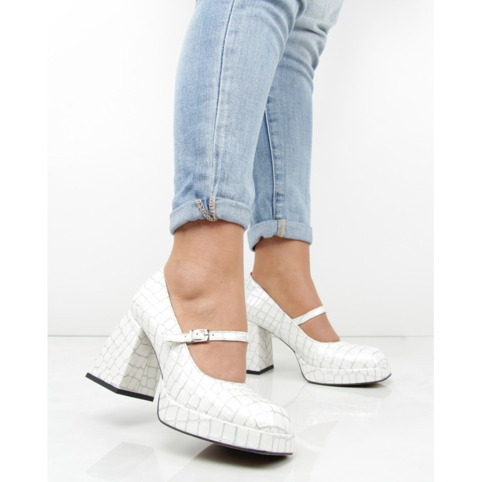 Białe czółenka skórzane na 7cm klocku