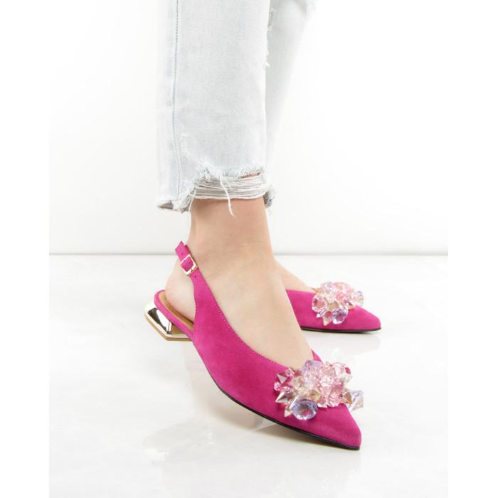 Różowe czółenka z odkrytą piętą na niskim obcasie