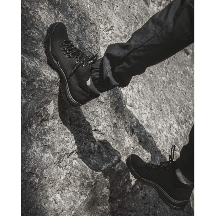 Men's black trekking boots BOTIMO