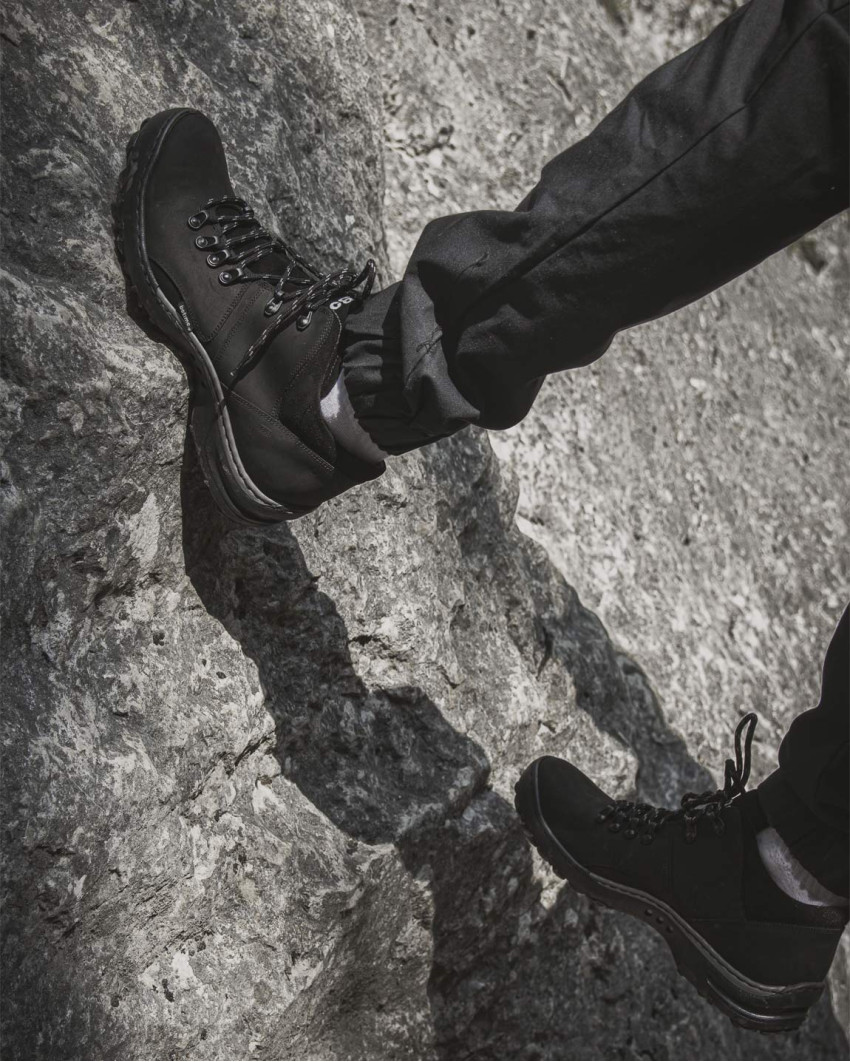 Męskie czarne buty trekkingowe BOTIMO