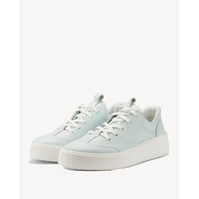 Błękitne sneakersy skórzane BOTIMO