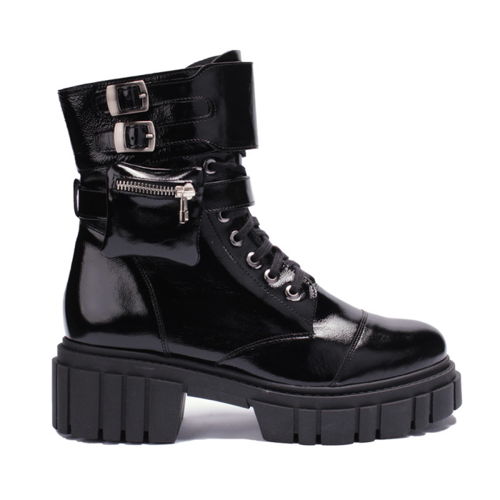 Black Boots insulated platform 8 cm leather