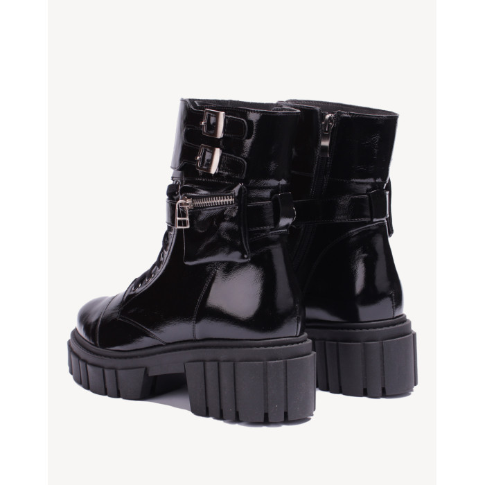 Black Boots insulated platform 8 cm leather