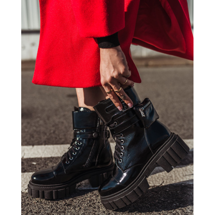 Black Boots insulated platform 8 cm leather