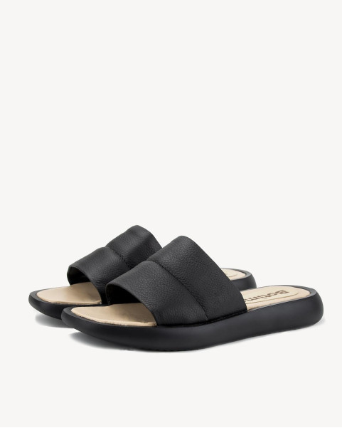 Black flip-flops full grain leather