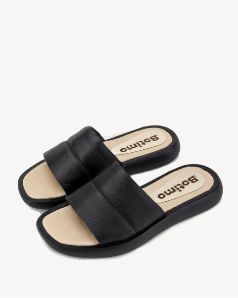 Black flip-flops full grain leather