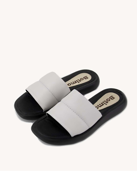 White flip-flops grain leather