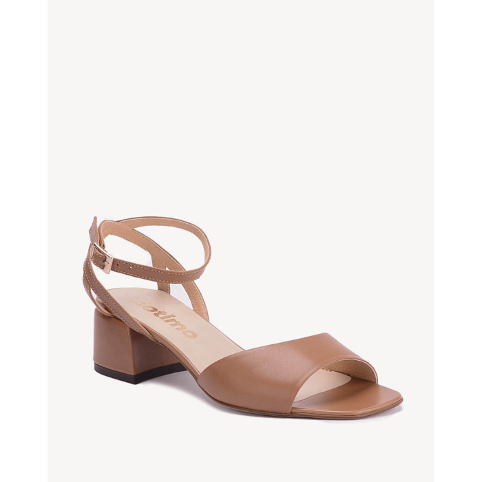 Caramel sandals with 3cm heel