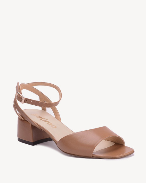 Caramel sandals with 3cm heel