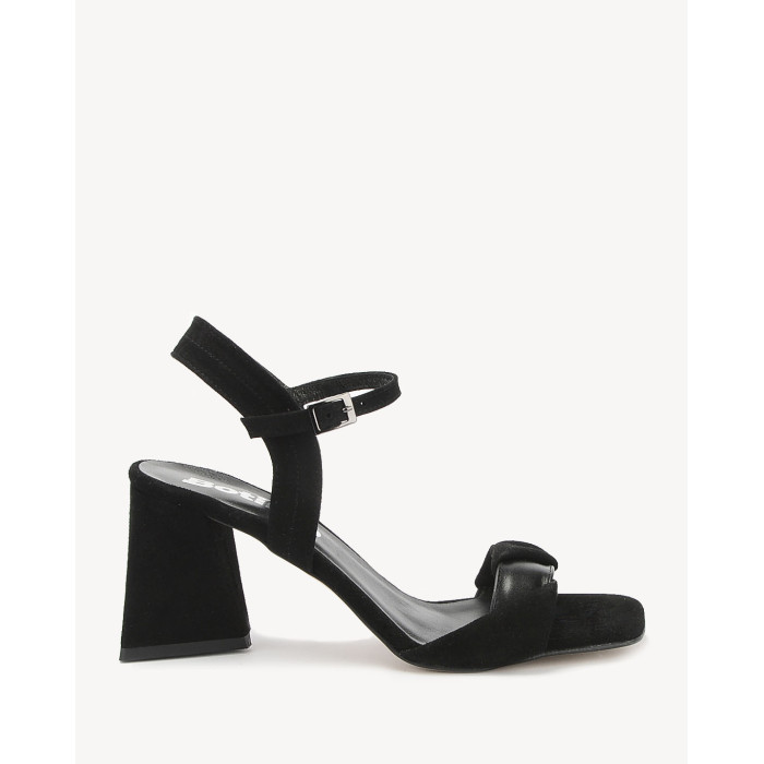 Black sandals with 8cm heel
