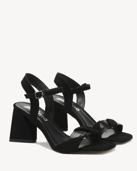 Black sandals with 8cm heel