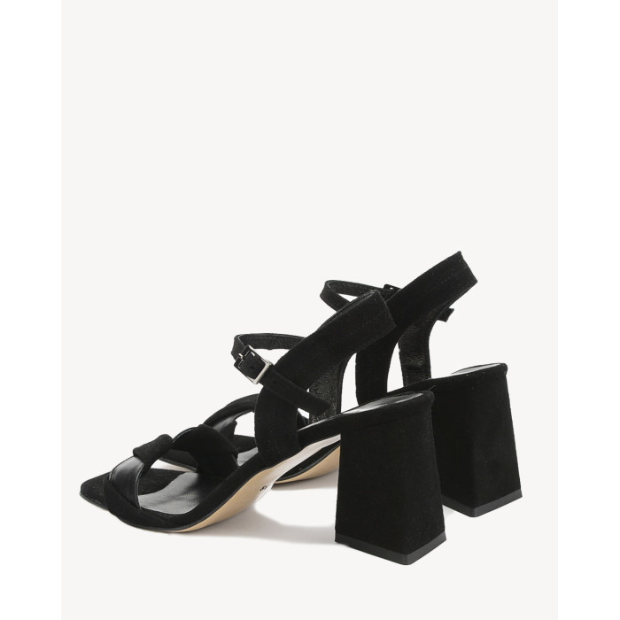 Black sandals with 8cm heel
