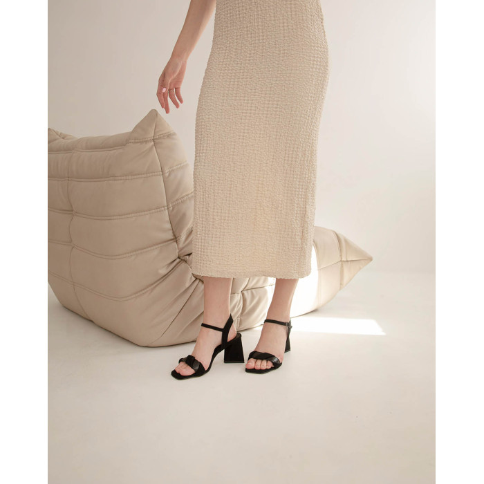 Black sandals with 8cm heel