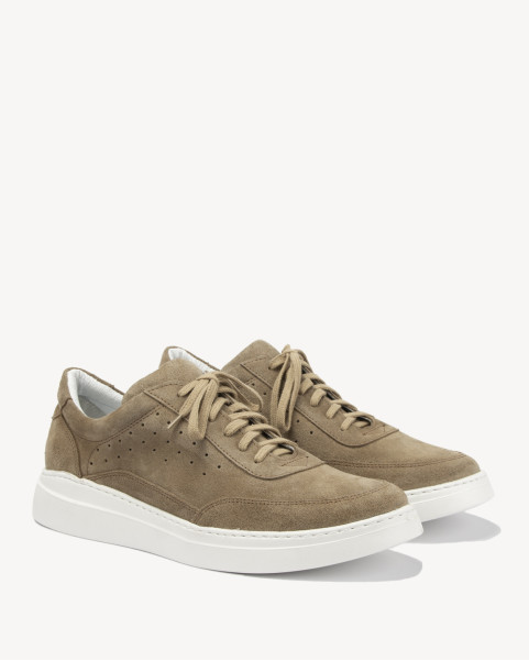 Beige grain leather sneakers