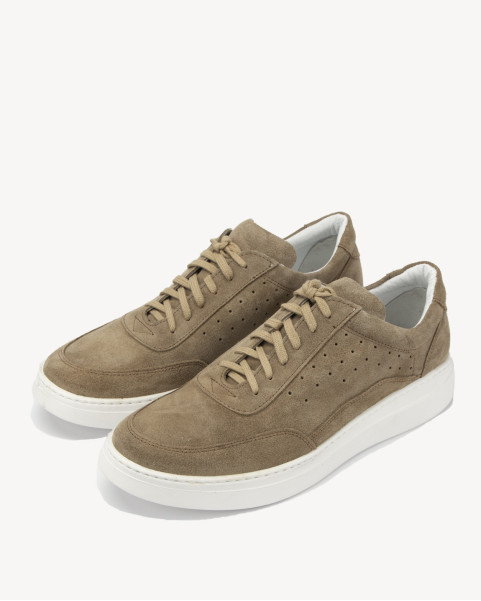 Beige grain leather sneakers