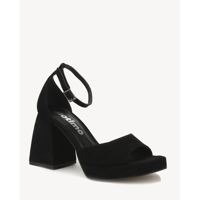 Black sandals on 7cm heel