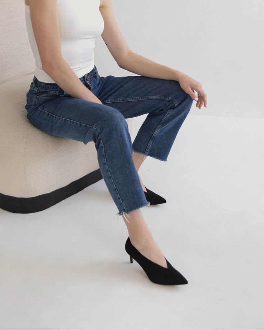 Black stilettos with 7 cm heel