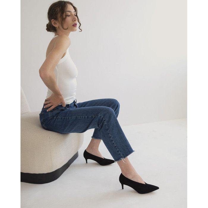 Black stilettos with 7 cm heel