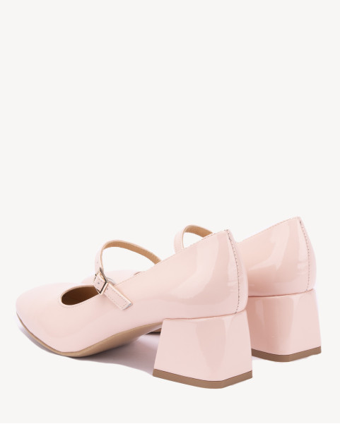 Pink pumps on 4.5 cm heel