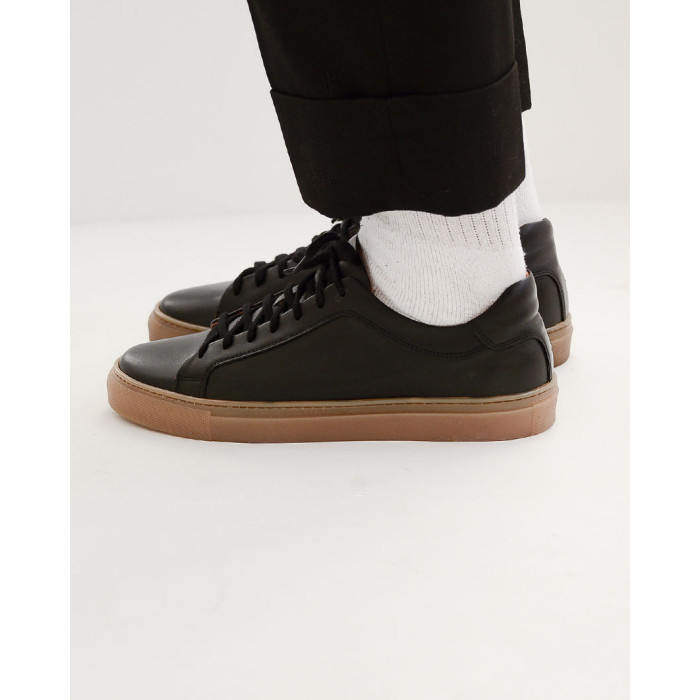 Czarne trampki ze skóry licowej BOTIMO