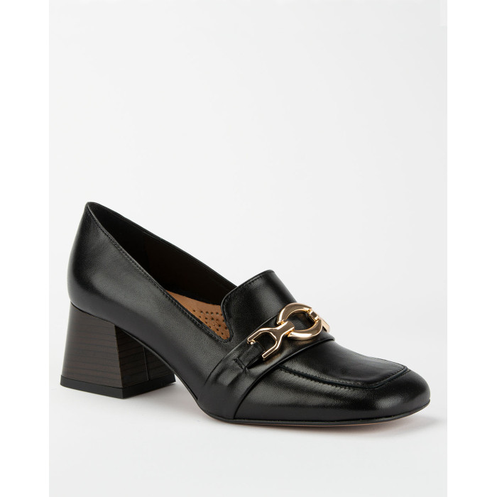 Black leather pumps with 5.5cm heel