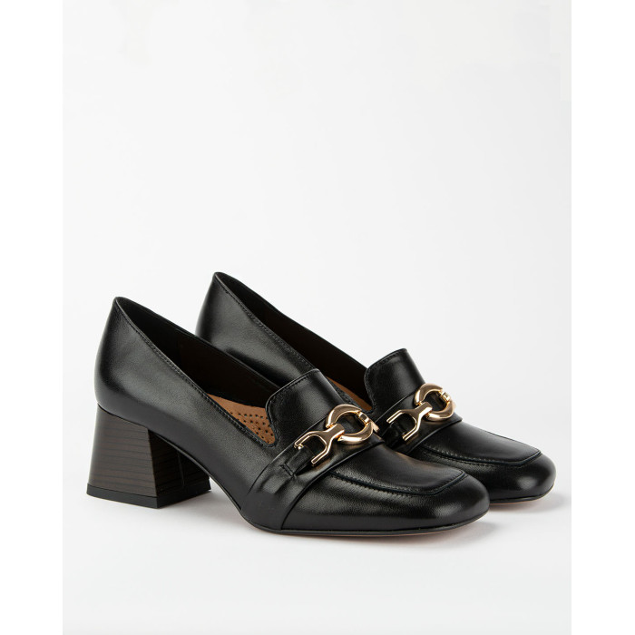 Black leather pumps with 5.5cm heel