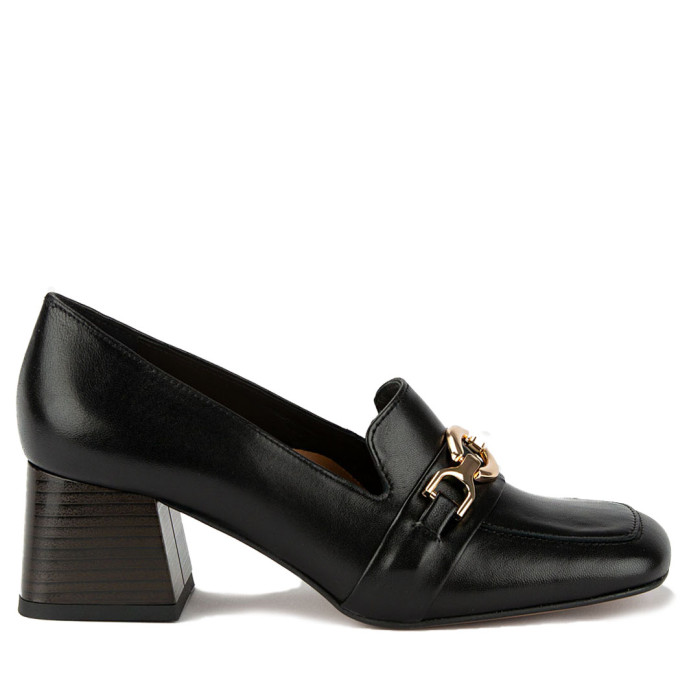 Black leather pumps with 5.5cm heel