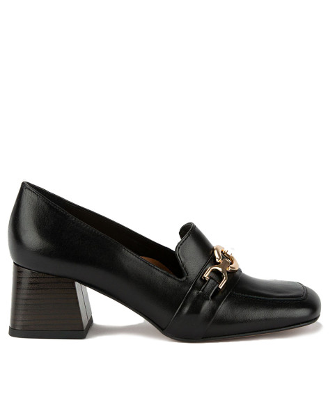 Black leather pumps with 5.5cm heel