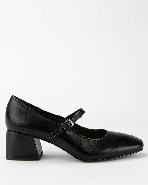 Black leather pumps with 4.5 cm heel