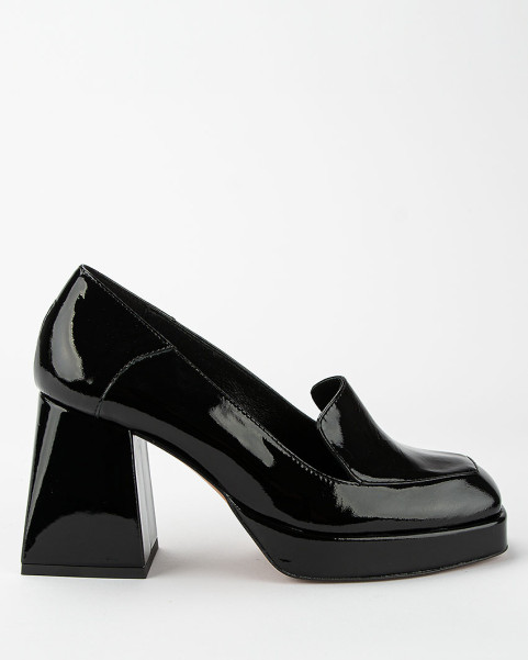 Black leather pumps on 8cm block heel